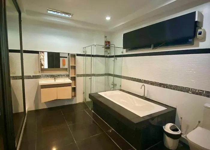 Apartment Peaceful Port Away From *